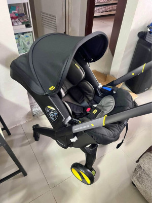 original doona+ 2n1 carseat and stroller