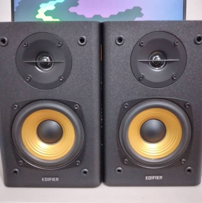 For Sale: Edifier R1000T4