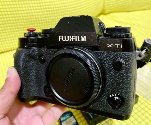 Fujifilm XT1 body only (no lens, no box)