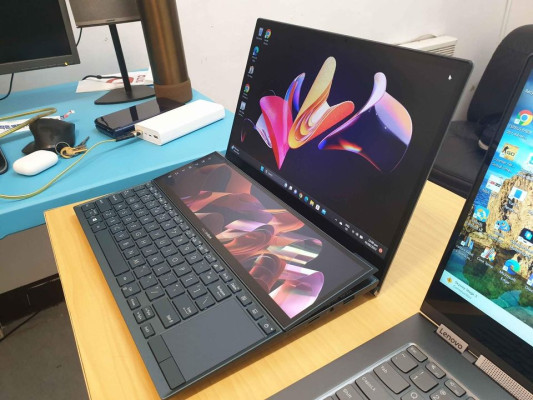 Asus Zenbook Duo i5 11th Gen