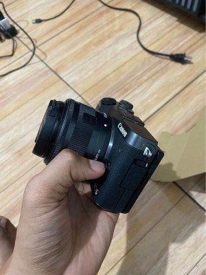 Canon EOS M6