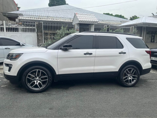 2019 Ford explorer