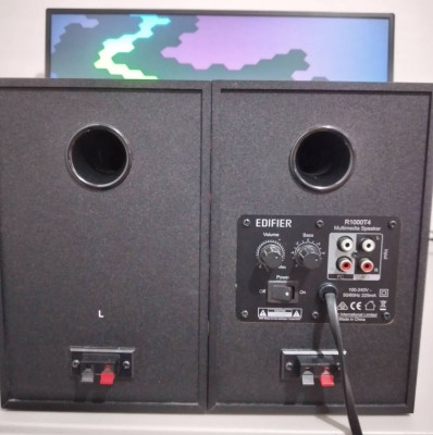 For Sale: Edifier R1000T4