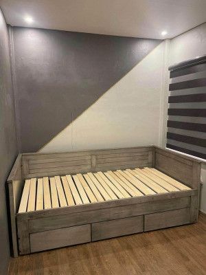 EXTENDED BED WITH DRAWERS