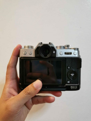 Fujifilm xt20 body silver with box and receipt