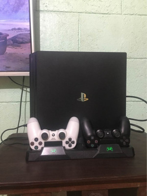 PS4 PRO
