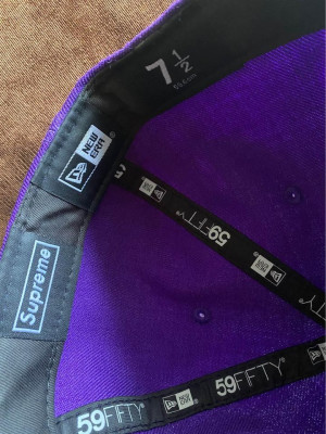 Supreme world famous New era fitted hat