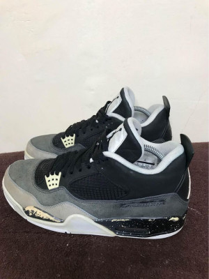Air Jordan 4 Retro