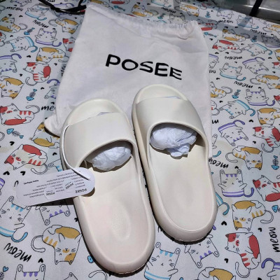 Posee Cloud Slippers