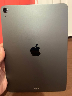 Selling for iPad Air 4th Generation 64gb (Brand New)