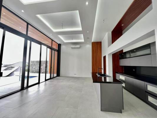 HOUSE AND LOT FOR SALE!!!