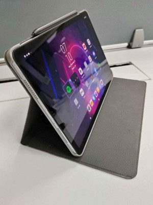 Xiaomi Mi Pad 5 with Xiaomi Stylus Pen