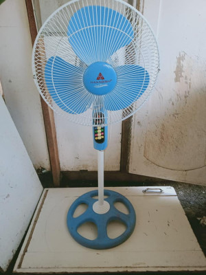 Stand fan