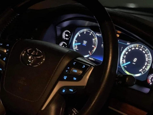 2010 Toyota landcruiser