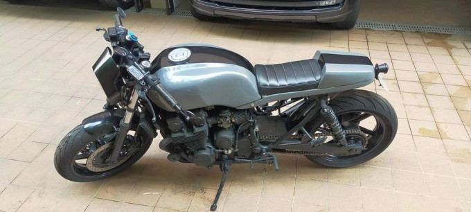 2001 Honda CB750 (RC42)