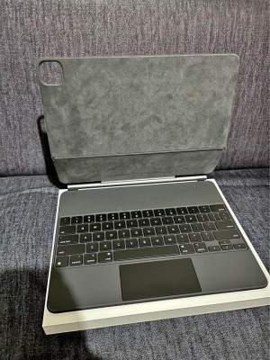 Apple magic keyboard 12.9 inch month old