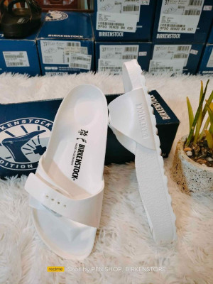 Birkenstock White 🤍