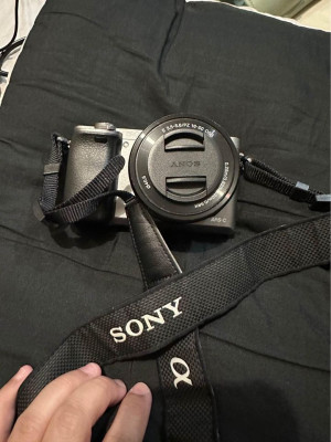 Selling Sony A6000 and Tamron lens