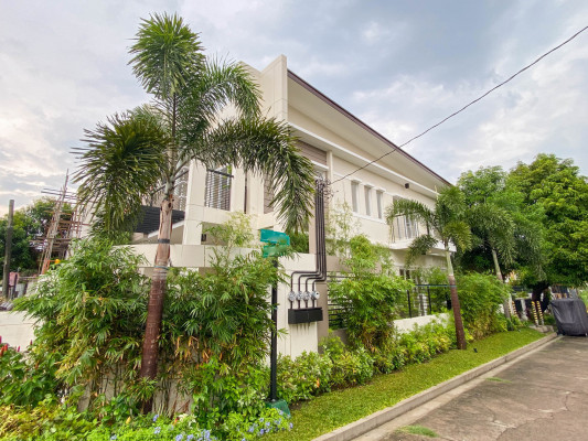 Charming Sunny Townhouse for sale in Pillar Village