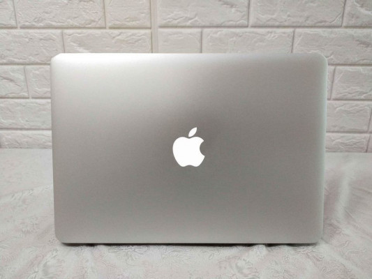 MACBOOK AIR 2015 model