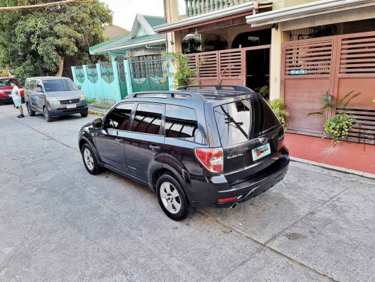 2008 Subaru Forester AWD automatic - gas