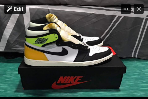 FOR SALE JORDAN 1 VOLT GOLD HIGH