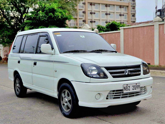 2016 Mitsubishi adventure