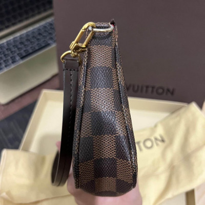 Louis Vuitton Pochette Accessoires Ebene