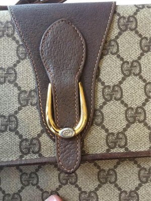 GUCCI SLING BAG