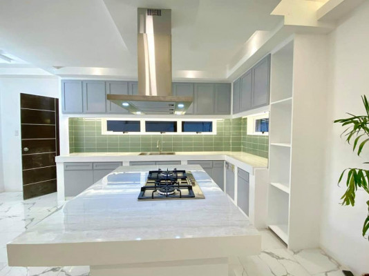 HOUSE AND LOT FOR SALE