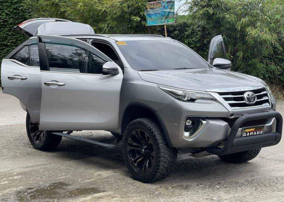 Toyota Fortuner V