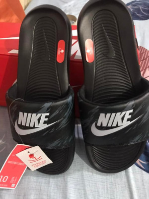 FOR SALE NIKE VICTORI ONE SLIDE sz 10