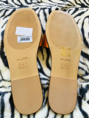 Authentic Aldo Womens Slippers Brand New