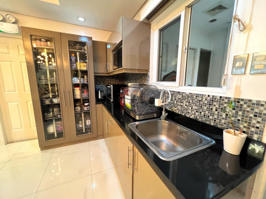 New Manila Area Townhouse for Sale