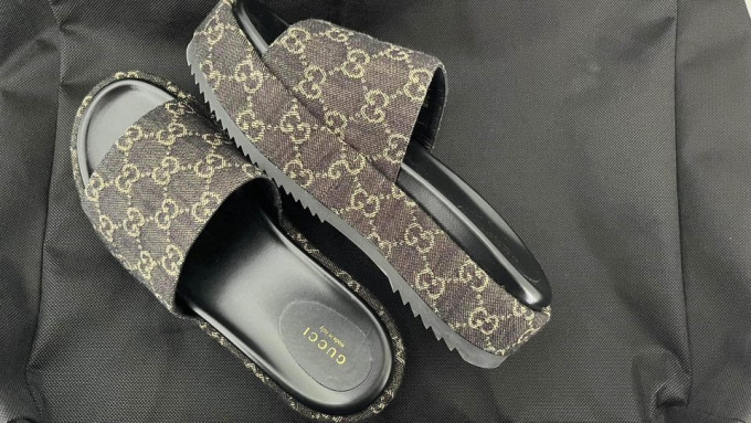 ORIGINAL GUCCI PLATFORM SANDALS