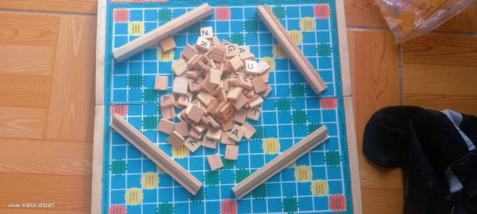 SCRABBLE (WOOD)