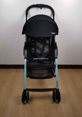 Combi F2 lightweight stroller