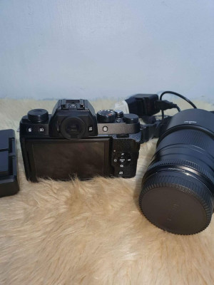 Fujifilm Xt100 (With 2 Lenses)