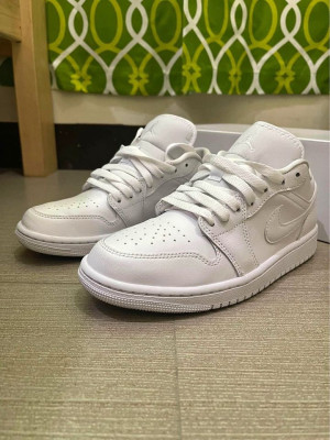 Women’s Air Jordan 1 low triple white