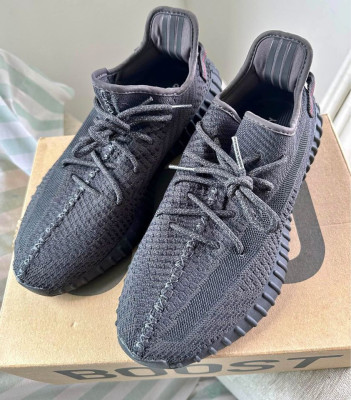 Adidas Yeezy Boost 350 V2 Black (non-reflective)