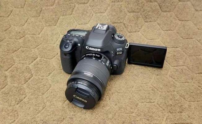 Canon 80D