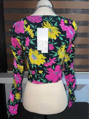 zara floral puff longsleeves
