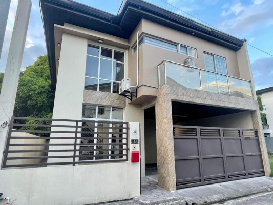 For Sale house in Greenwoods Exec Village Pasig
