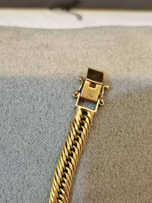 Saudi 18k gold bracelet japan style triple lock