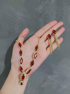 Ruby Rhinestone necklace w/ pair earrings
