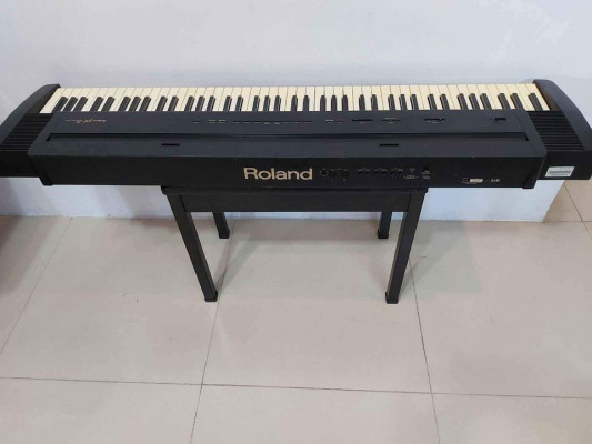 Roland PT8 Digital Piano 88 SEMI-Weighted keys, no issue, ready to use