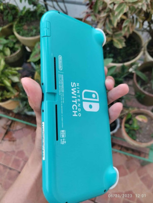 SWITCH LITE