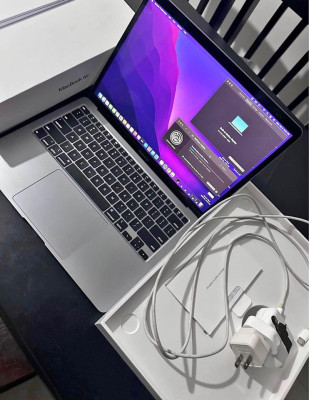 Macbook Air 2020 - 13" Space Gray