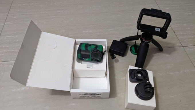 DJI Osmo Action complete w/ box