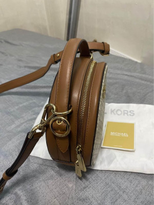 Michael Kors Delaney Round Crossbody